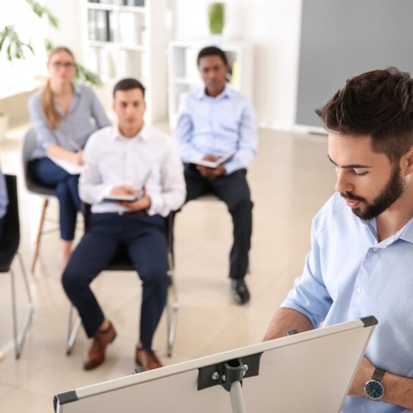 Kiedy można zawracać na drodze?