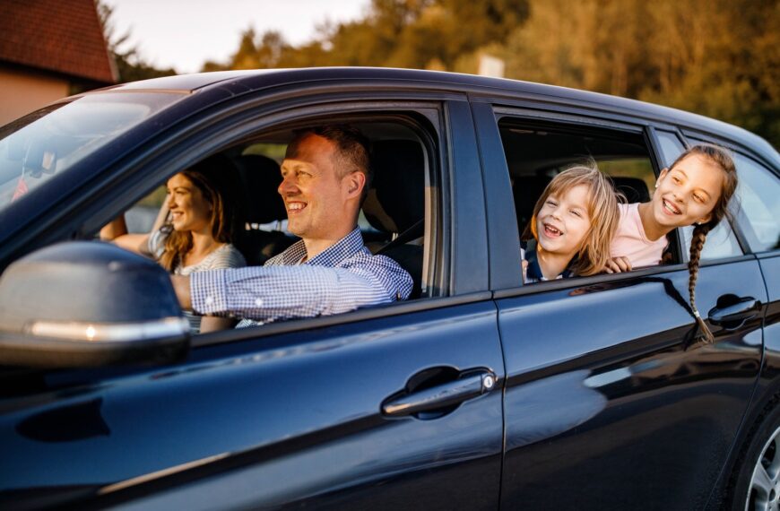 Od kiedy dziecko może jeździć na…