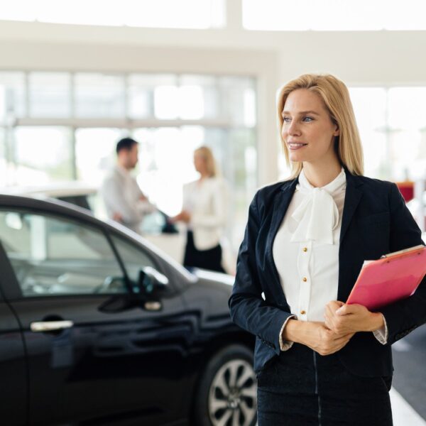 Zakup samochodu od osoby prywatnej za gotówkę: Co warto wiedzieć?